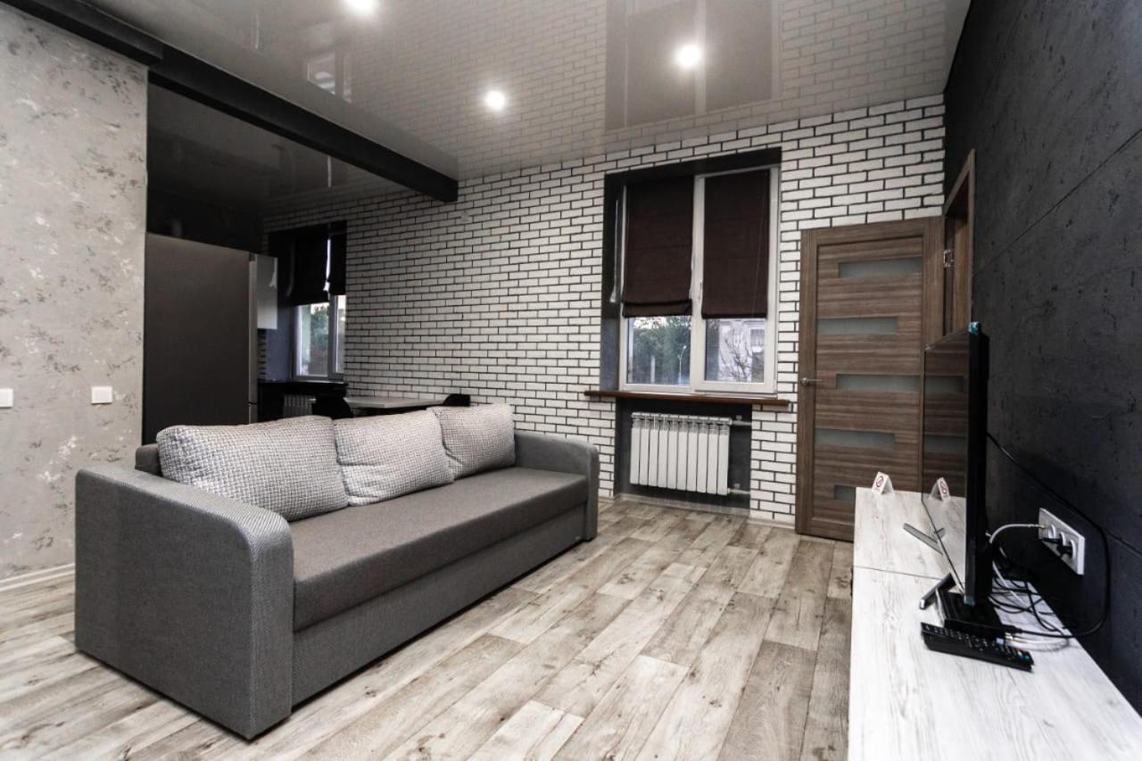 Loft Apartment On Svobody Kamjanszke Kültér fotó